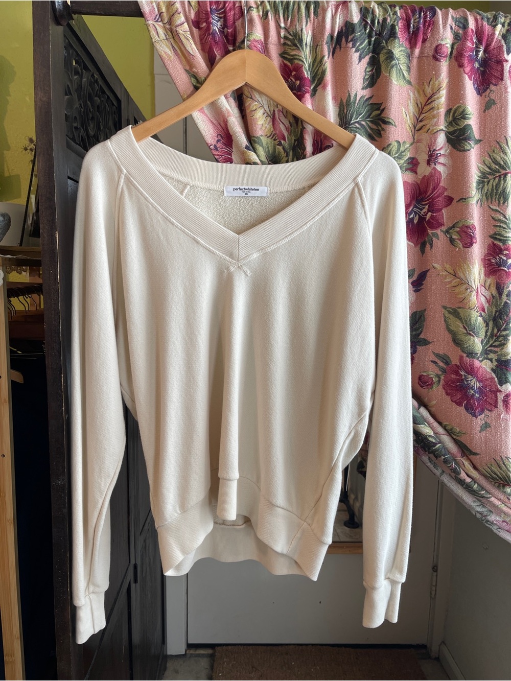 Perfect White tee V-Neck Women's Sweater